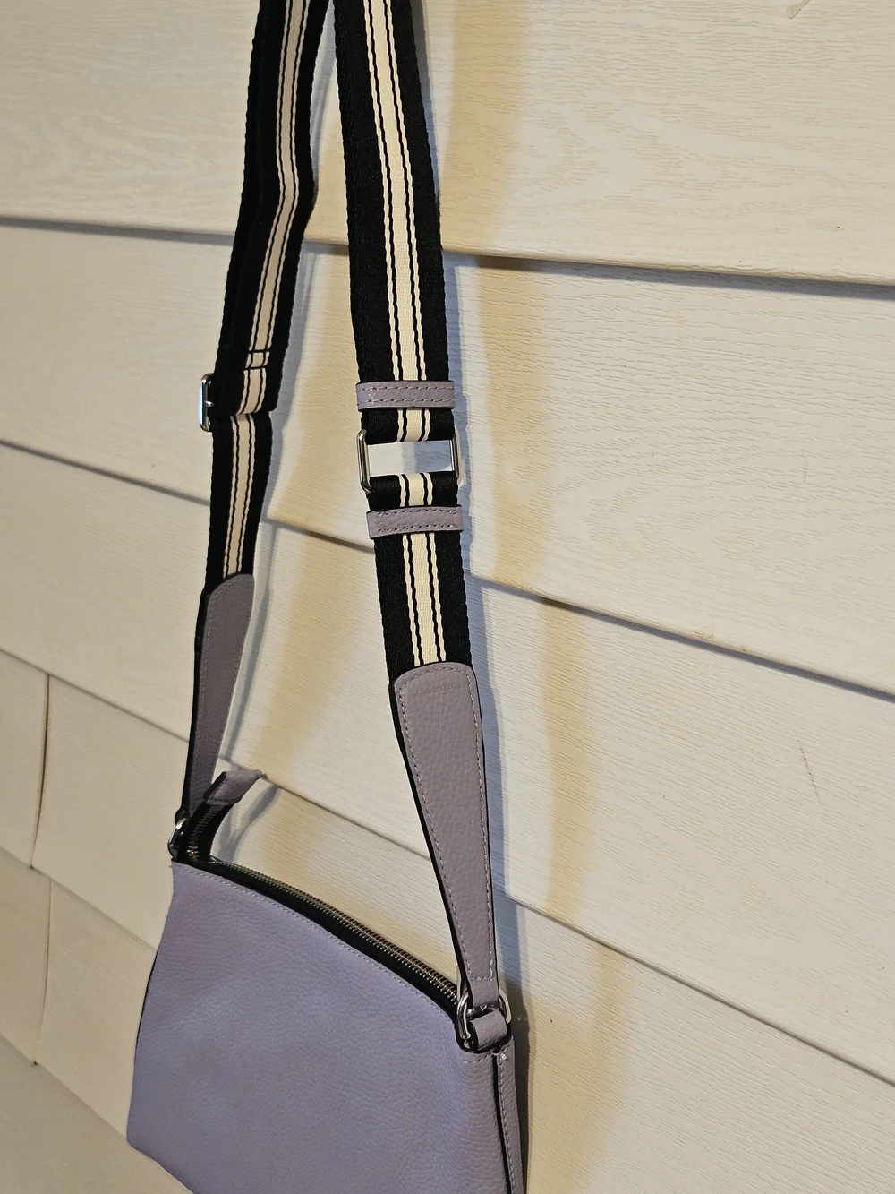 Marc Jacobs Lavender Leather Crossbody Bag - Excellent Condition!